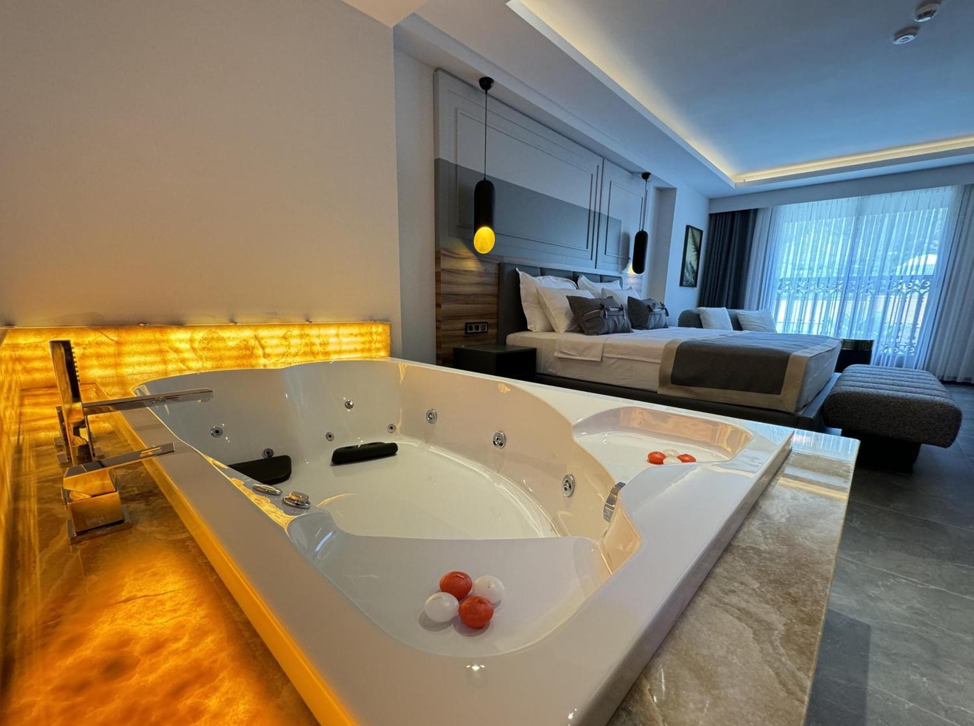 Telmessos City Hotel- Adults Only فتحية المظهر الخارجي الصورة